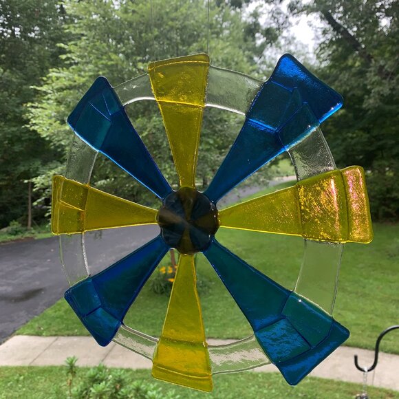 #7236 CIRCULAR FUSED SUN CATCHER  BLUE & YELLOW COLLECTABLE SUN CATCHER - Picture 7 of 12